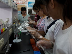 問學齋走進實驗室第十二場 與昆蟲牽牽手——納問實驗室探秘之旅